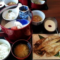 日本料理 初海 - 