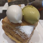 シャンドワゾー・グラシエ・ショコラティエ - ライチ＋ピスターシュ