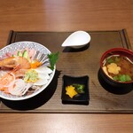 たか瀬 - 海鮮丼 1380円
