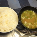 Oshare - 750円のランチについてくるご飯とお味噌汁