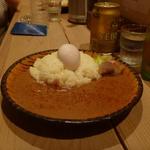 サトナカ - チキンカレースパイシー玉子トッピング