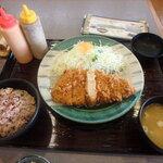 とんかつ太郎 - 沖縄県産麦豚 ロースかつランチ定食（120ｇ）￥1,200