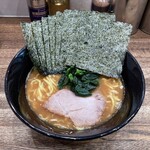 麺家 GOOD LUCK - ラーメン850円麺硬め。海苔増し100円。