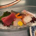 Aduma - マグロの赤身に縞鯵と鯛が焼酎にあいます