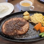 Gyarari Resutoran Hambagu Koubou Koga - ハンバーグセット¥1080 サラダ、スープ付き