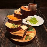 CAFE & BAR CHEESE - 