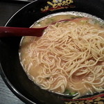 Doyapeperamen - 麺投入・・・ちょい温くなったスープが残念です。