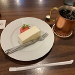 星乃珈琲店 - レアチーズケーキ、アイスコーヒー【2023.9】