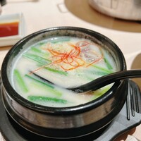 牛刺しと焼肉 仔虎 クリスロード店 - 