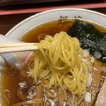 中華料理銀華 - スープによく合う黄色い細麺！