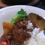 テラスカフェバー - 牛すじカレー　アップ