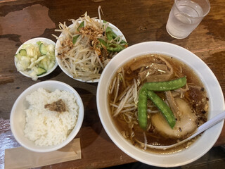 かおたんラーメンえんとつ屋 - ラーメン。来ました！