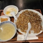 新亜飯店 - 