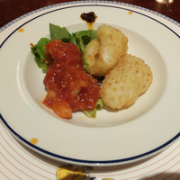萬珍樓 本店 - 芝海老のチリソースとイカの香り揚げ
