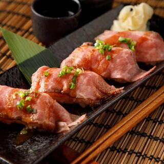 [Our proud specialties] Excellent dishes that go well with alcohol, including exquisite meat Sushi!