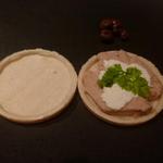 Samwells - 最中の皮でパテとクリームチーズをサンド　中身