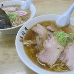 田村屋 - 手前は「チャーシューメン」