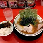 横浜家系ラーメン 大輝家 - 朝ラーメン並680円+無料ライス