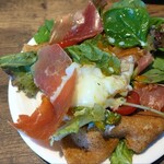 たまごとこなと - 今回もシェアして食べました！！生ハムとガレットの相性抜群でオススメです☆