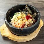 Stone-grilled cheese bibimbap set meal