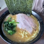 ラーメン 杉田家 - ラーメン並800円