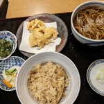 入新井 愛知家 - 日替わりランチ