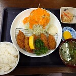 太陽食堂 - 2023年7月 カキフライ定食　1050円