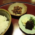 うかい竹亭 - 食事：うかい牛時雨煮、香の物
