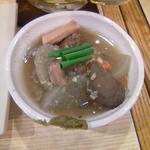 里葉亭 - 煮込み。呑兵衛にはたまりませんな。