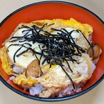 Nadai Fujisoba - 2023/10月上旬。炭火色した小さな鶏肉のミニ親子丼。