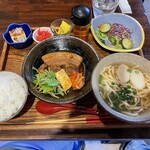 Sumayukui - すまゆくい定食は1,400円の小さな沖縄