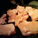 竹山 - 焼かれているあべ鶏