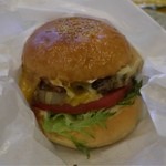 チンズバーガーマーケット - 今日は、テイクアウトで。