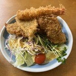 川波 - ミックスフライ定食 800円