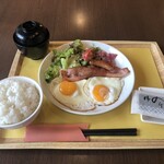 Roiyaru Hosuto - フライエッグ和定食　649円