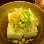 一燈銭 - 揚げ出し豆腐もあります。