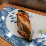 Sushi Kusumi - 握りに入ります♪おすすめの穴子。表が皮なんですがさらっと炙ってあり香ばしい。