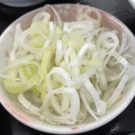 ラーメン もっけだの - 『青唐味噌つけ麺ニンニク野菜マシマシ+ネギ』のネギ