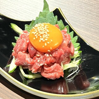 We offer high-quality yukhoe at cost price! Delight in luxurious delicacies