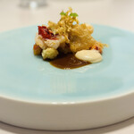 レミニセンス - オマールブルー
      オマール海老のエキスを使ったアメリケーヌソース、王道ながらフレンチらしい感動の一品 