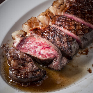 Delivering Exquisite Steaks of US Prime Beef and High-Quality Black Wagyu