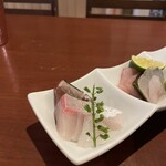 酒肴場 屯 - カツオ、カンパチ、イシガレイ