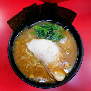 ラーメン 杉田家 本店