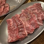 Yakiniku Baru Maru Ushimi-To - 