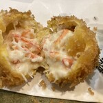 寿し肴和志 - ◉ずわい蟹のクリームコロッケ
      　カニ身がいっぱい❗️(^｡^)