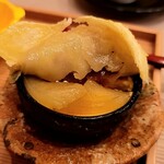 馬車道 大かわ - パイを開けると