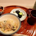 馬車道 大かわ - いくら　香の物　赤出汁と