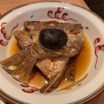 Sushi Hamazushi - 鯛の兜煮