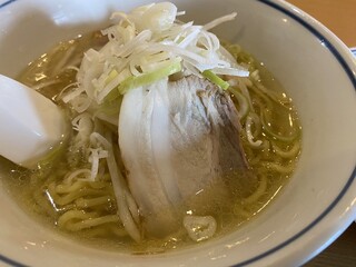 Chuuka Ryouri Kouki - 2023/10/05
                        ラーメンセット 800円
                        チャーハン+塩ラーメン
                        刻みニンニク 無料