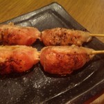 Sumiyakiya Kushijin - こちらも名物トマト巻は、豚とトマトの酸味が良く合います